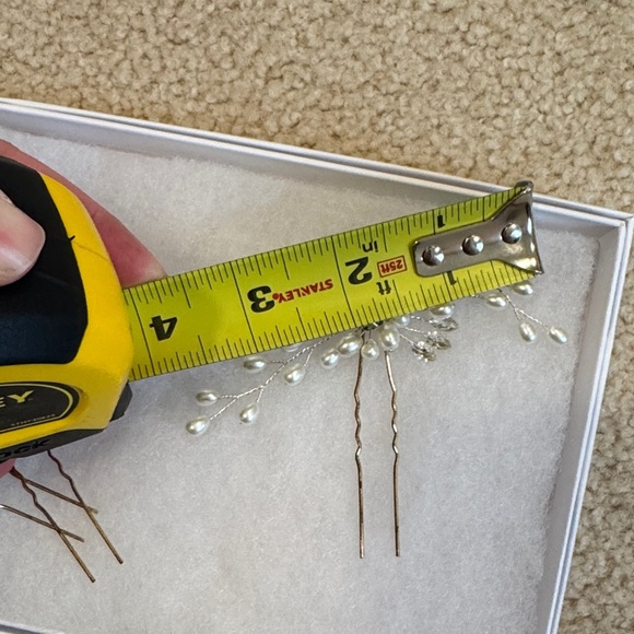 Elegant Pearl and Crystal Hair Pins - Picture 3 of 4